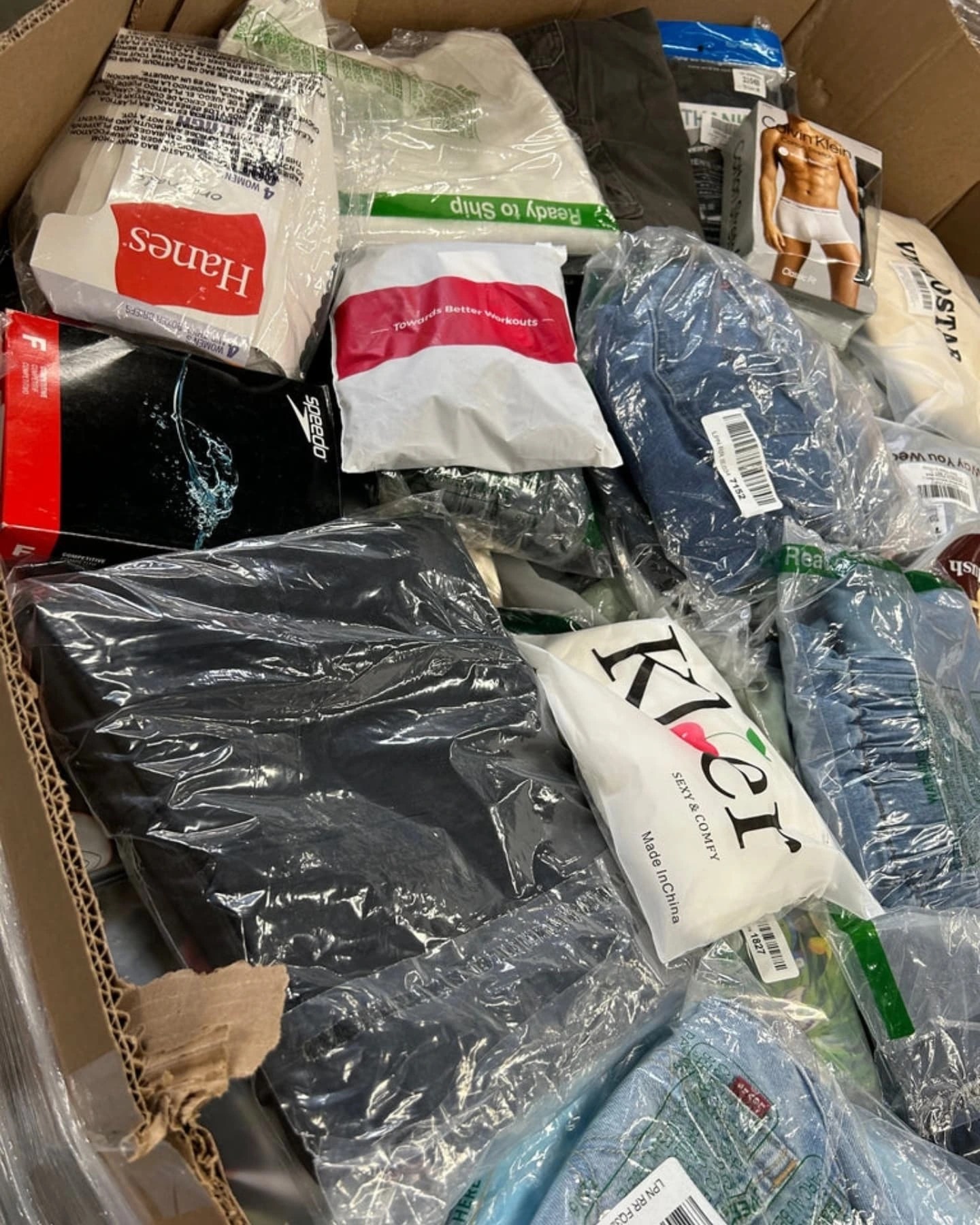 Amazon Clothing Return Pallets view 2