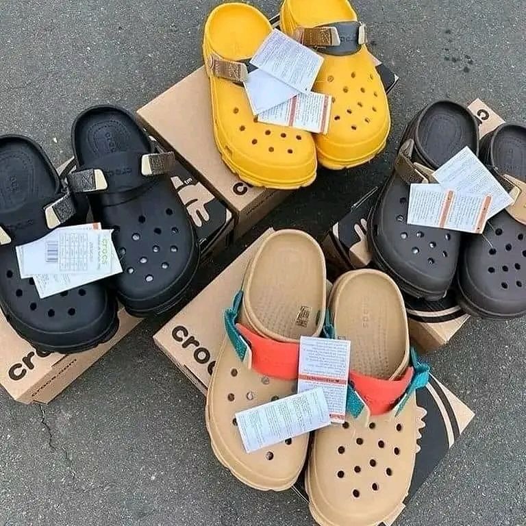 Crocs Pallet – Wholesale Authentic Crocs Footwear for Sale | 350 Pairs for $600 view 3