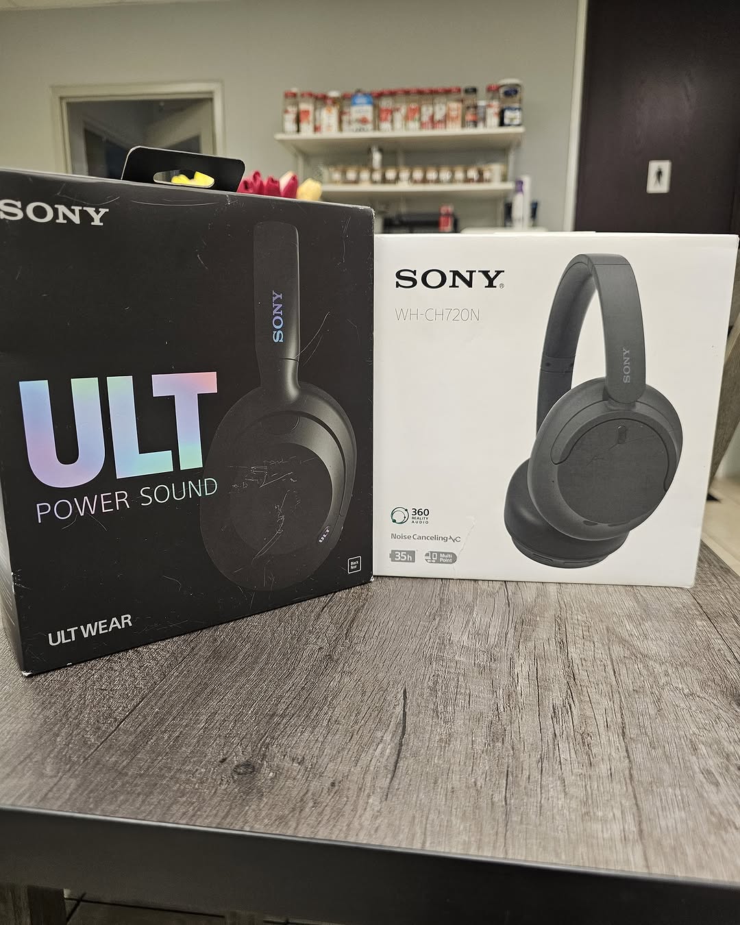 Headphone Pallets view 4