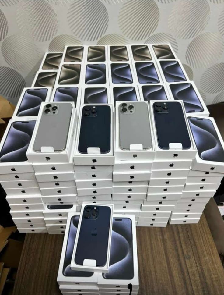 iPhone 15 Pro Max Pallet – 20 Units | $6,000 | Factory Unlocked | A17 Pro view 3