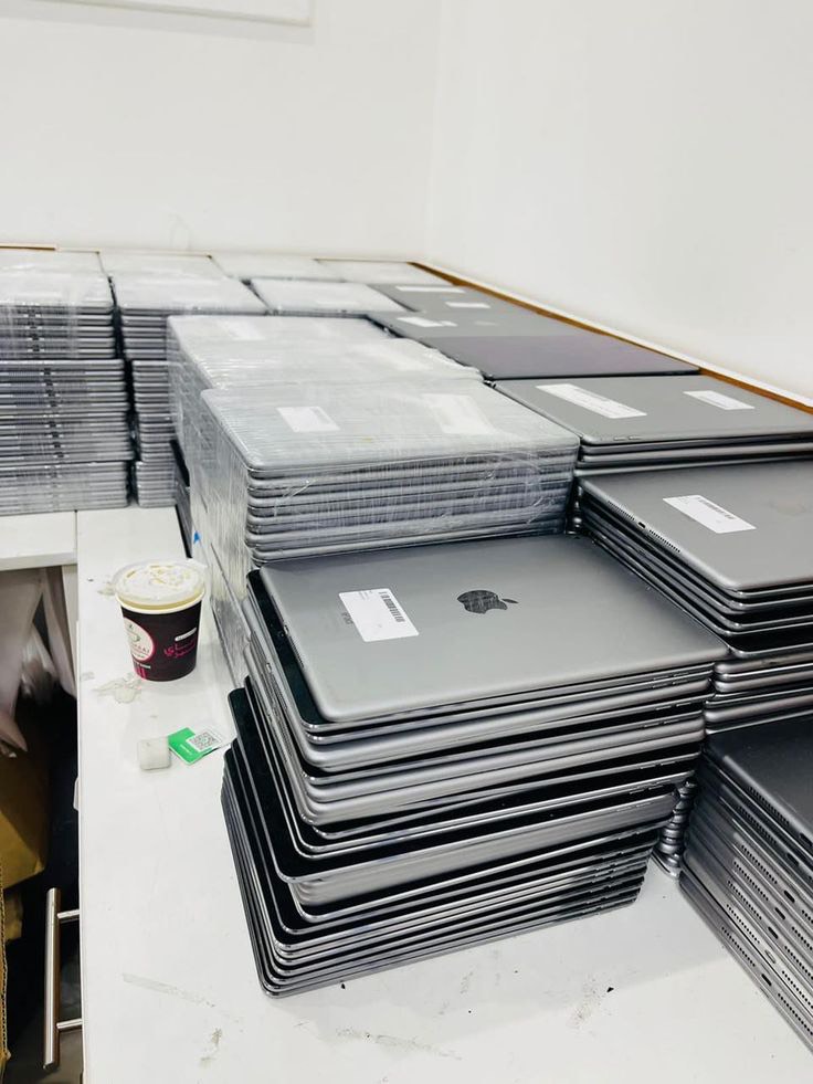 MacBook Pallets – 10 Units | $6,000 | MacBook Air M1/M2 | 1-Year AppleCare+ view 2
