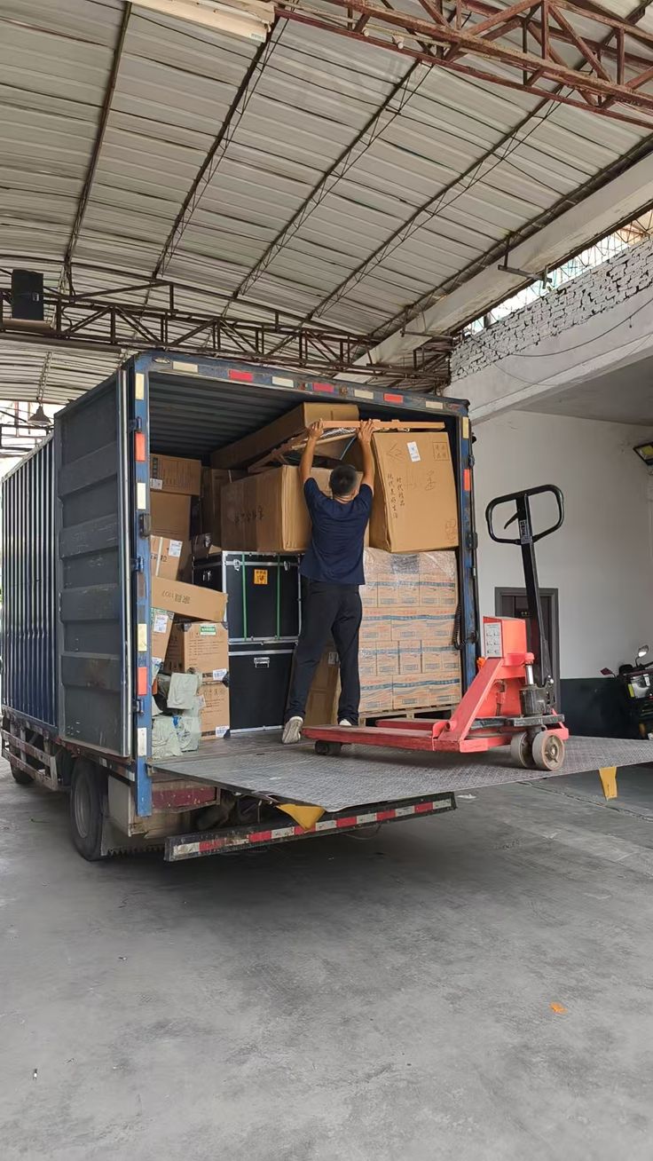 Macy's Textile Truckload – Clothing & Apparel view 4