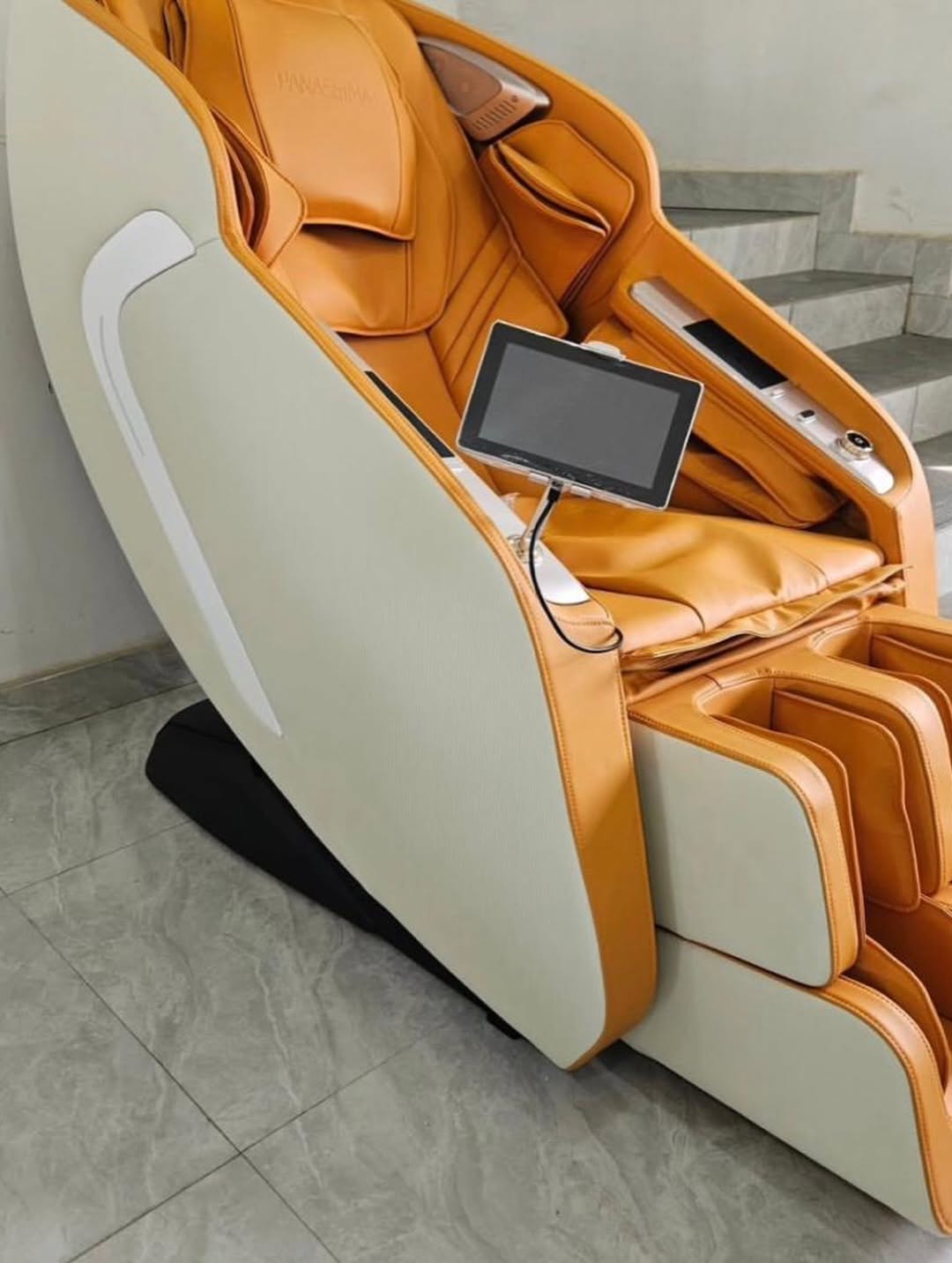 Massage Chair – Full Body Reclining Heated Zero Gravity | $590 Each | Truckload of 100 for $30,000 view 3