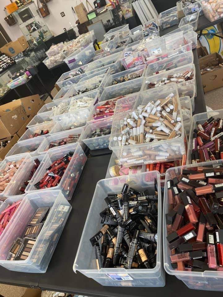 Mixed Cosmetic Pallets view 4