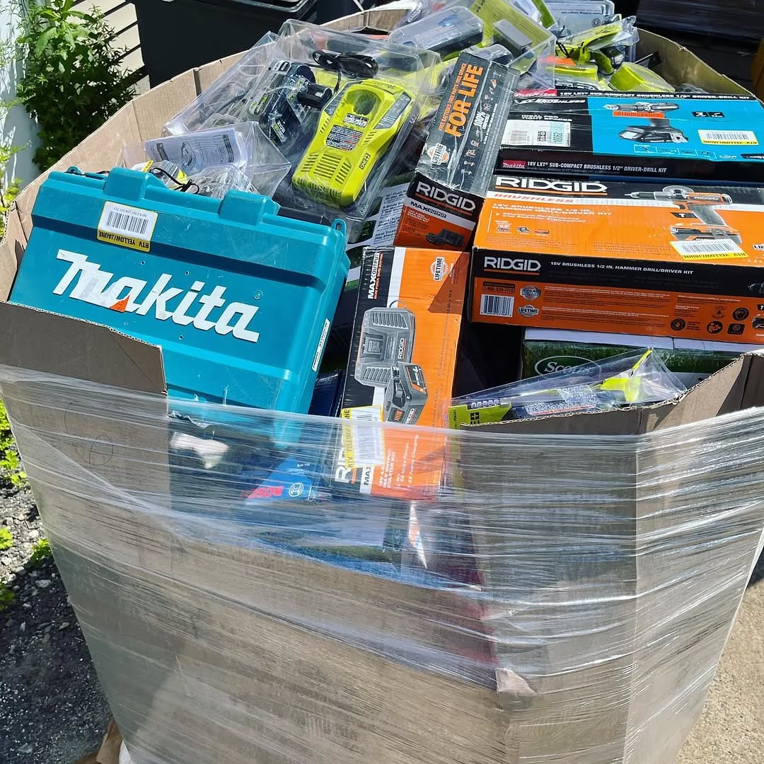 New & Return Merchandise Tool Pallets view 4