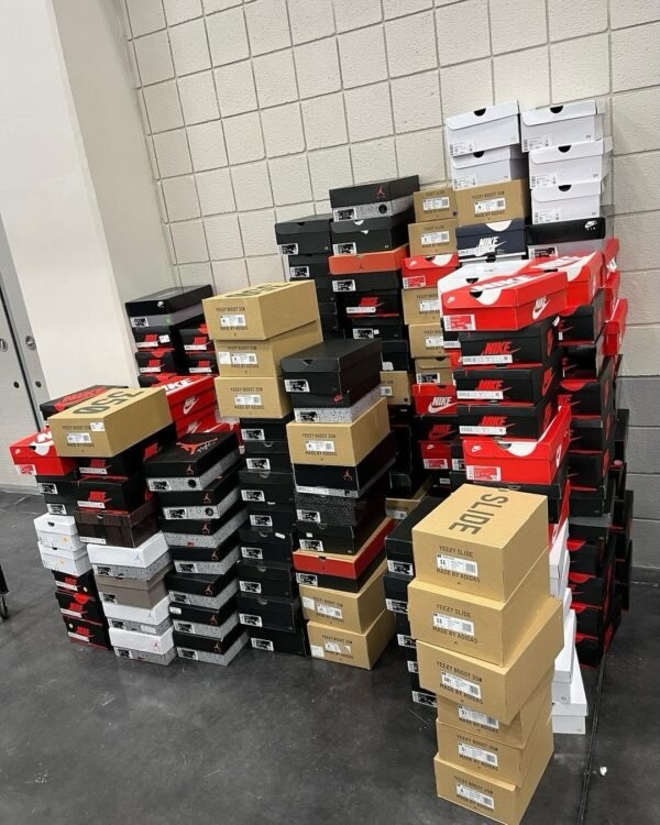 Nike Shoe Pallet – Wholesale Authentic Nike Sneakers for Sale | $1,150 view 4