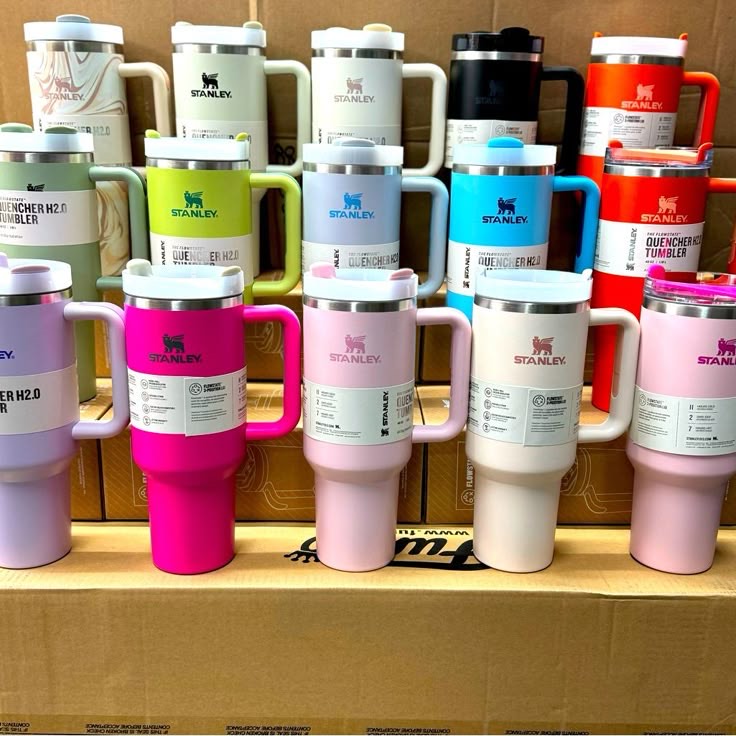 Stanley Starbucks Cup Pallets view 3