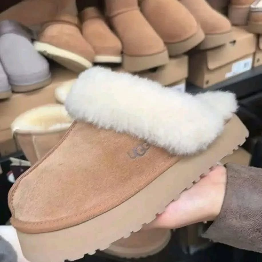 UGG Pallet – Wholesale Authentic UGG Footwear for Sale | 120+ Pairs for $800 view 4