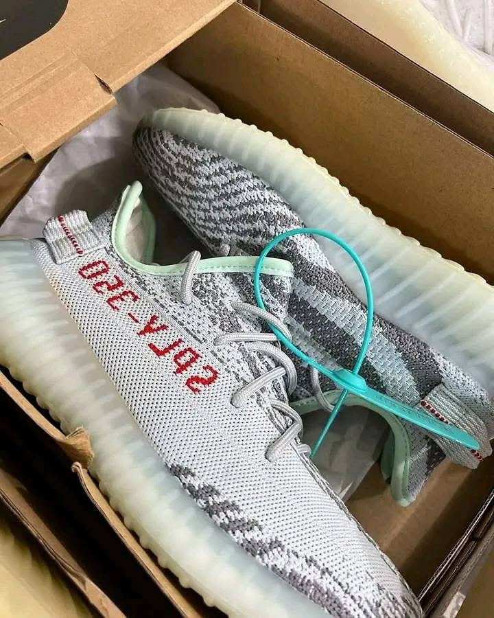Yeezy Pallet – Wholesale Authentic Yeezy Sneakers for Sale | 80 Pairs for $1,200 view 4